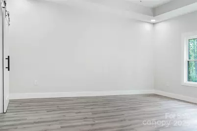 5751 Selkirk Drive, Hickory, NC 28601 - Photo 17