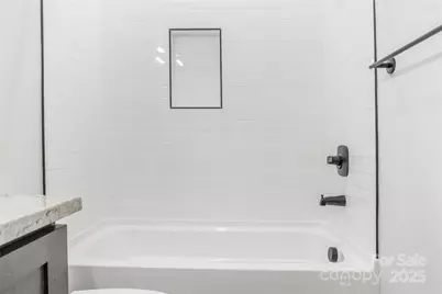 5751 Selkirk Drive, Hickory, NC 28601 - Photo 19