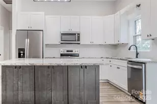 5751 Selkirk Dr, Hickory, NC 28601 - Photo 7