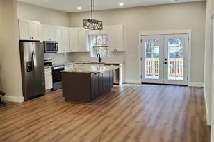 5751 Selkirk Dr, Hickory, NC 28601 - Photo 5