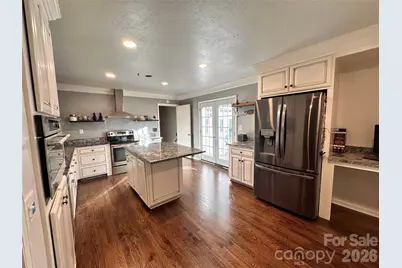 117 Robinson Avenue, Matthews, NC 28104 - Photo 9