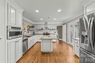 117 Robinson Ave, Matthews, NC 28104 - Photo 9