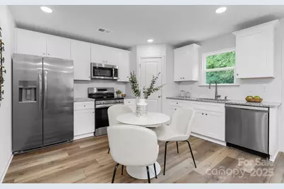 2940 21st Street Lane NE, Hickory, NC 28601 - Photo 7