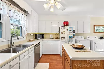 43 Hemlock Avenue, Spruce Pine, NC 28777 - Photo 13