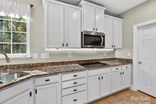 300 Brookridge Dr, Mount Holly, NC 28120 - Photo 11