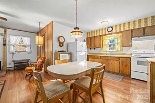 2959/2961 Bearwallow Mountain Rd, Hendersonville, NC 28792 - Photo 39