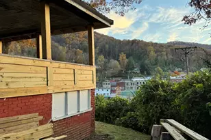 16 Drury Ln, Sylva, NC 28779 - Photo 7