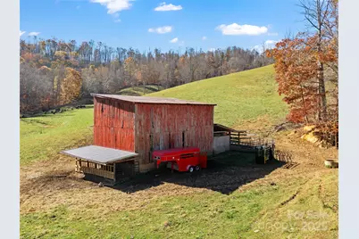 321 Lyle Lane, Green Mountain, NC 28740 - Photo 15