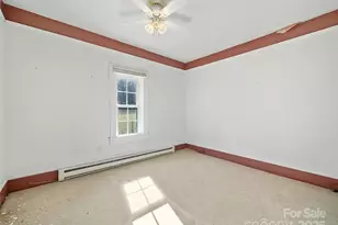 321 Lyle Ln, Green Mountain, NC 28740 - Photo 25