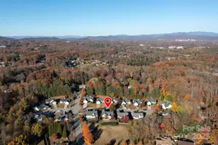 207 Farm Creek Dr E, Asheville, NC 28806 - Photo 37