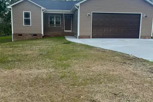 1818 Maple Ln, Lincolnton, NC 28092 - Photo 1