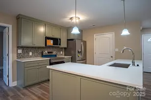 1818 Maple Ln, Lincolnton, NC 28092 - Photo 5