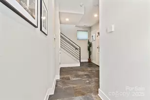 924 Westbrook Dr, Charlotte, NC 28202 - Photo 3