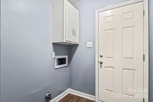 844 Squirrel Hill Rd, Charlotte, NC 28213 - Photo 11