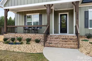 1312 Sage Pine Cir, Clover, SC 29710 - Photo 5