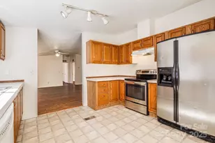 20 Luckenbach Dr, Fairview, NC 28730 - Photo 15