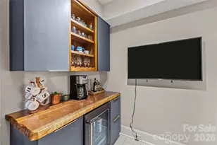 301 W 10th Street W, Charlotte, NC 28202 - Photo 39