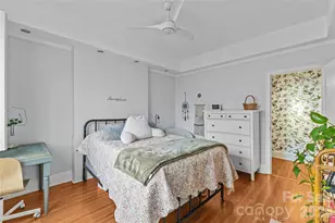 301 W 10th Street W, Charlotte, NC 28202 - Photo 33