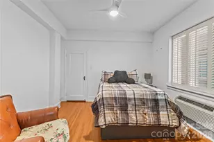 301 W 10th Street W, Charlotte, NC 28202 - Photo 31