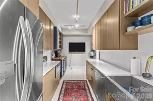 301 W 10th Street W, Charlotte, NC 28202 - Photo 19