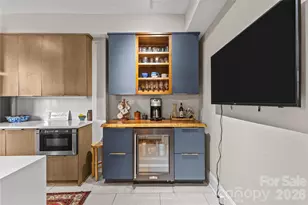 301 W 10th Street W, Charlotte, NC 28202 - Photo 13