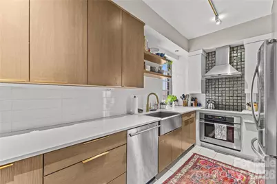 301 W 10th Street W #308, Charlotte, NC 28202 - Photo 17