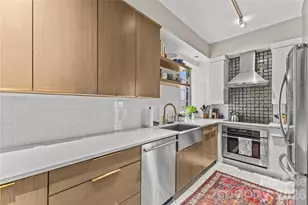 301 W 10th Street W, Charlotte, NC 28202 - Photo 17