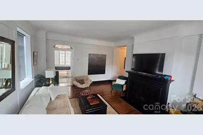 301 W 10th Street W #206, Charlotte, NC 28202 - Photo 9