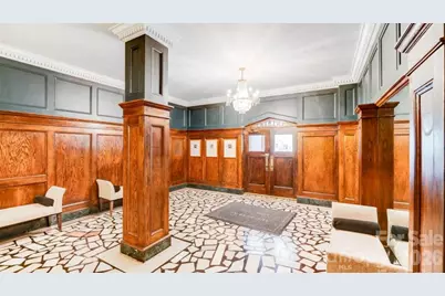 301 W 10th Street W #206, Charlotte, NC 28202 - Photo 5