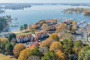 17919 Kings Point Dr, Cornelius, NC 28031 - Photo 5