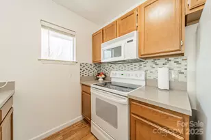 17919 Kings Point Dr, Cornelius, NC 28031 - Photo 31