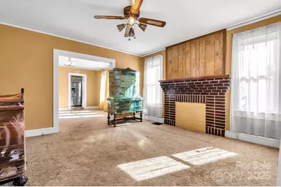 302 S Whitted Street, Hendersonville, NC 28739 - Photo 9