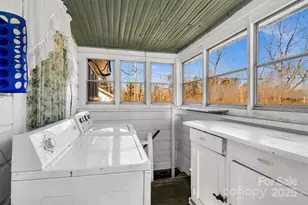 302 S Whitted St, Hendersonville, NC 28739 - Photo 19