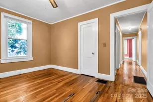 302 S Whitted St, Hendersonville, NC 28739 - Photo 15