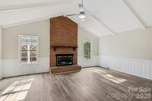 5618 All Saints Ln, Charlotte, NC 28226 - Photo 7