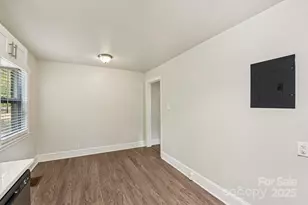 2996 Shady Ln, Charlotte, NC 28208 - Photo 9