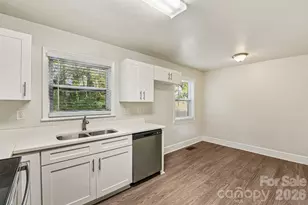 2996 Shady Ln, Charlotte, NC 28208 - Photo 11