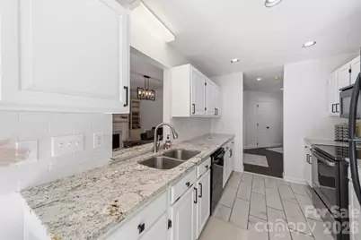 5204 Tedorill Lane, Charlotte, NC 28226 - Photo 7