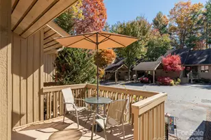 303 N Scarlet Oak Ln, Hendersonville, NC 28791 - Photo 17