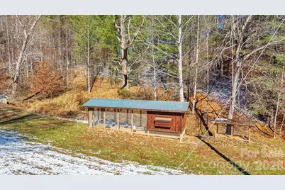 2581 Double Island Road, Burnsville, NC 28740 - Photo 35