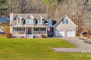 2581 Double Island Rd, Green Mountain, NC 28740 - Photo 3