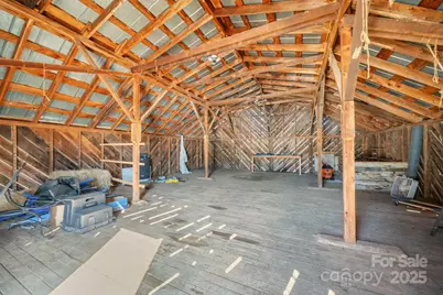 2581 Double Island Road, Green Mountain, NC 28740 - Photo 33