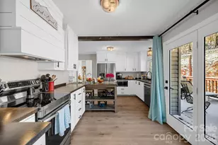 2581 Double Island Rd, Burnsville, NC 28740 - Photo 11