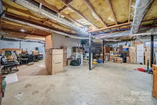 2581 Double Island Rd, Green Mountain, NC 28740 - Photo 29