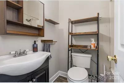 603 Old North Main Street, Clover, SC 29710 - Photo 9