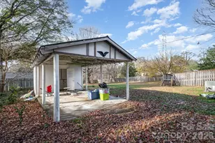 603 Old North Main St, Clover, SC 29710 - Photo 17