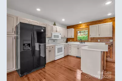 134 Raleigh Drive, Lake Lure, NC 28746 - Photo 7