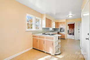 92 Parkway View Rd, Mars Hill, NC 28754 - Photo 13