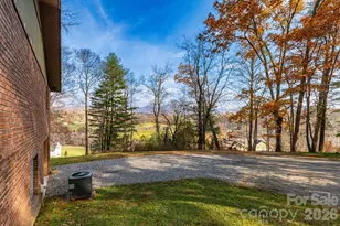 84 Joe Jenkins Rd, Fairview, NC 28730 - Photo 5