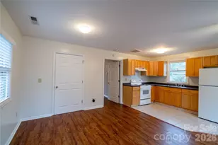 5315 Ruth Dr, Charlotte, NC 28215 - Photo 9